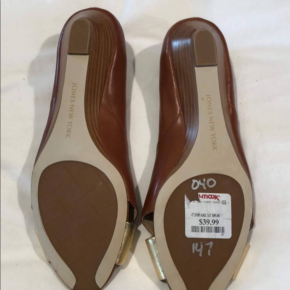 Shoes - Picture 2 of 2